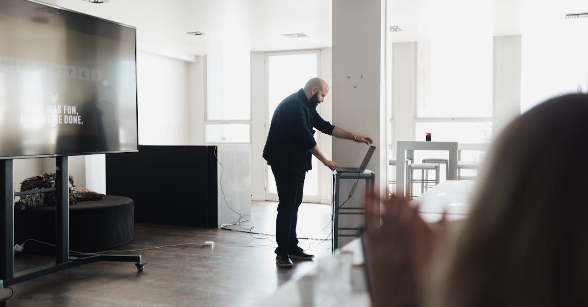 淘宝实名账号：“短信和邮件模板的差异分析”