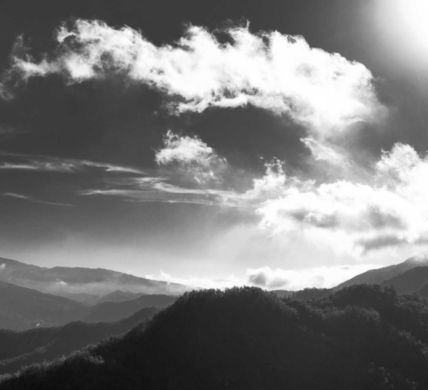 微信新老号买卖：闪电世界账号注册